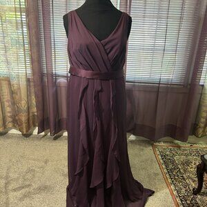 Vera Wang Floor Length Dress
